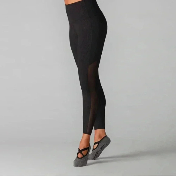 TAVI Activewear Leggings New With Tags - Picture 2 of 11